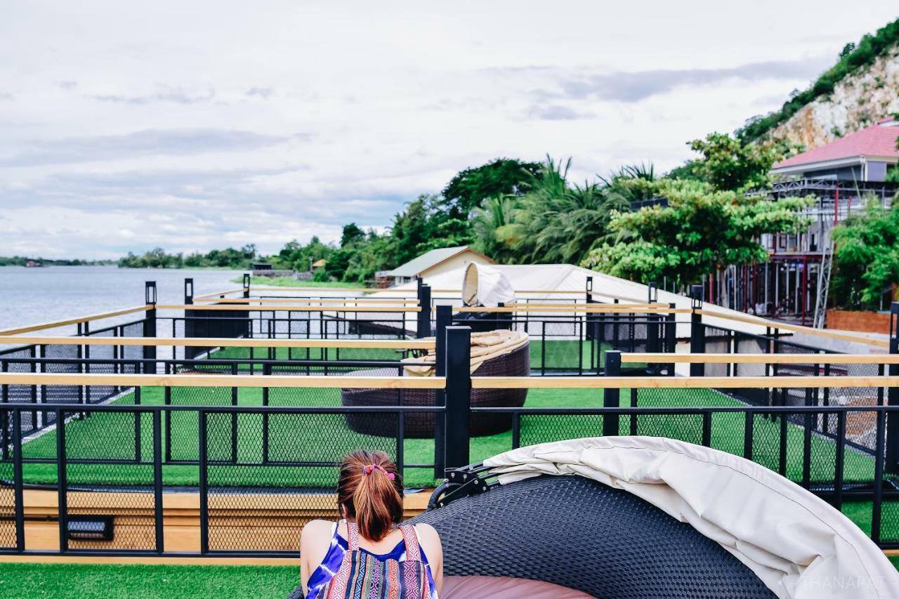 Blue Sky Raft At Kanchanaburi by Eksteriør bilde